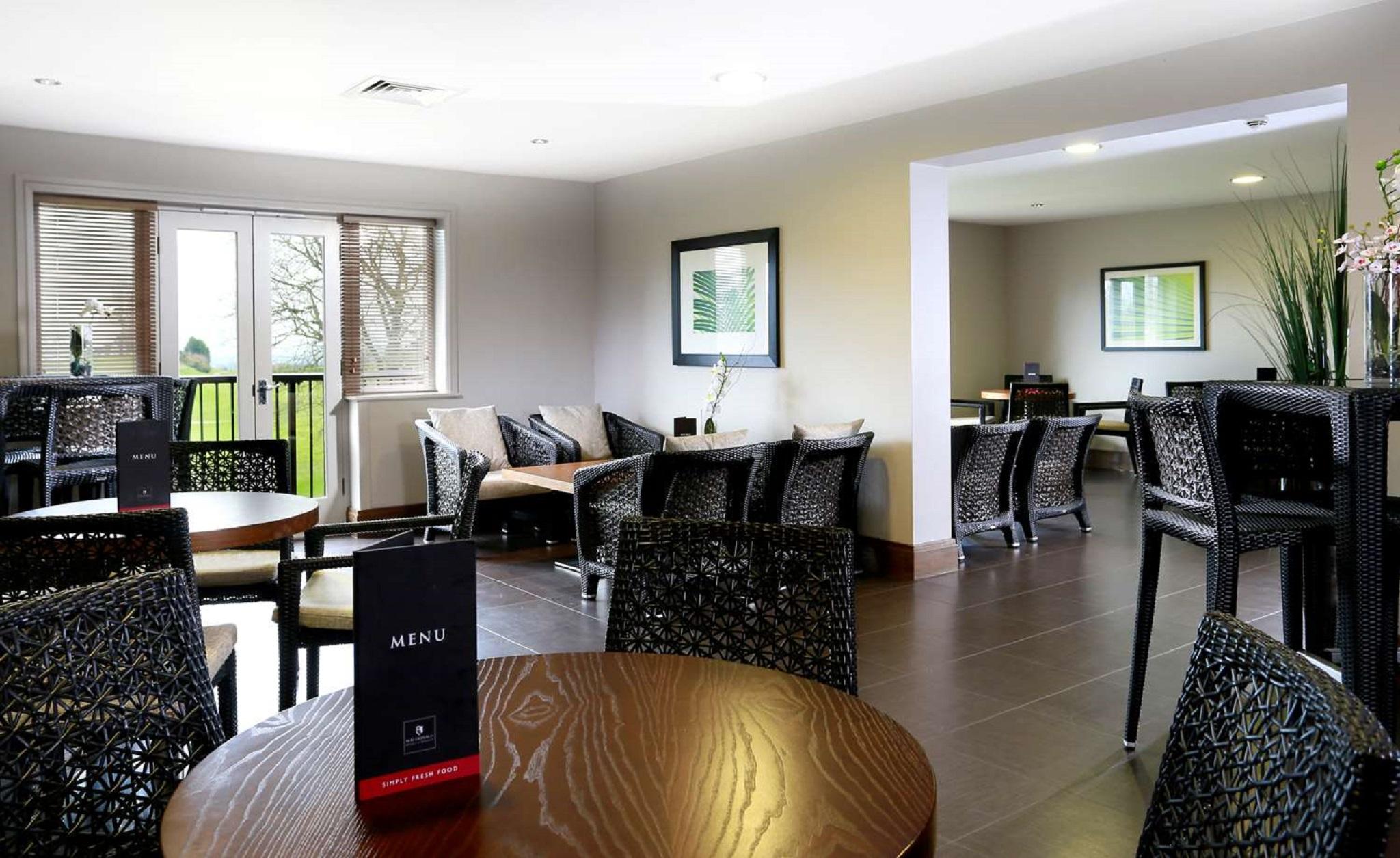 Macdonald Hill Valley Hotel, Spa & Golf Resort Уитчърч Екстериор снимка