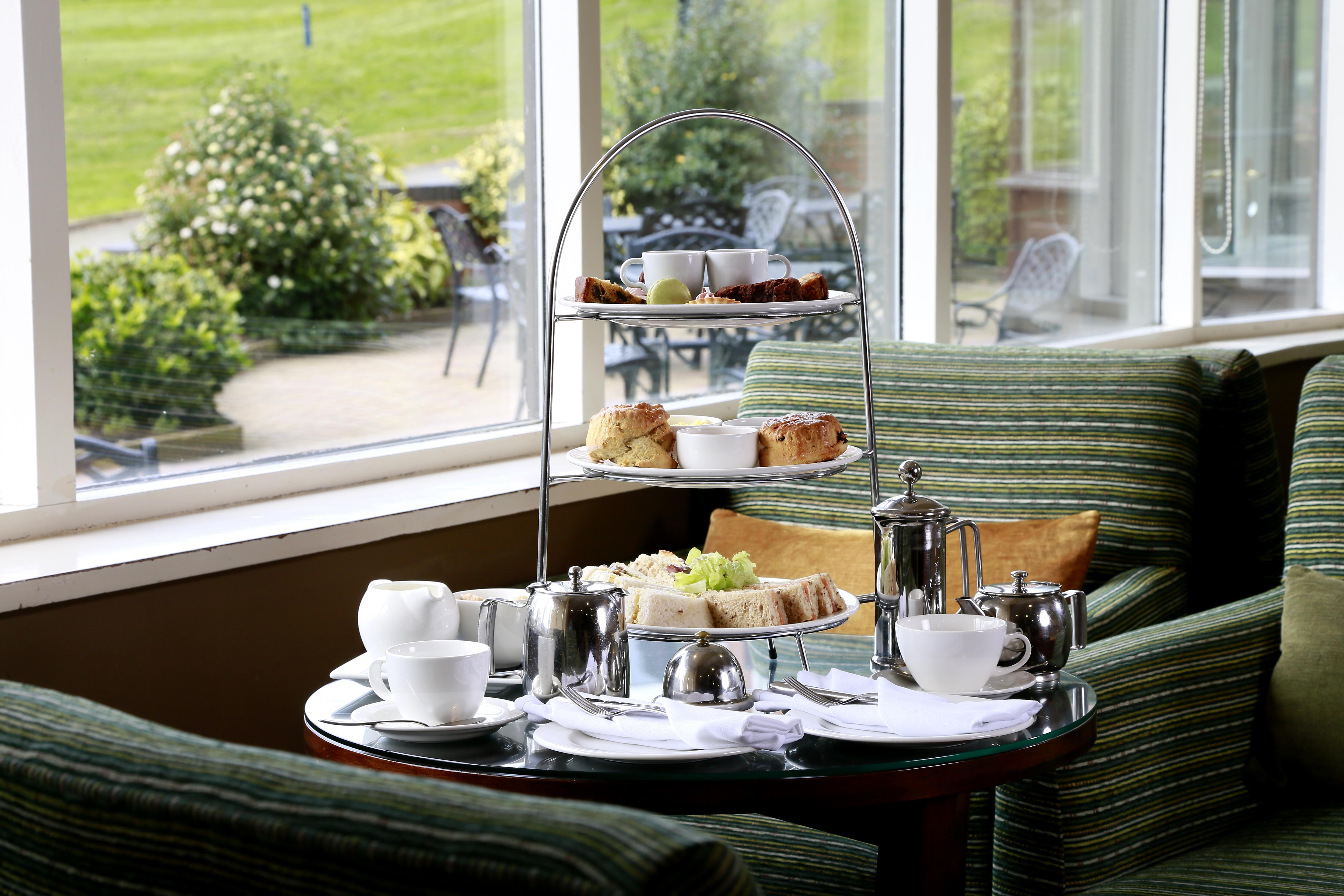 Macdonald Hill Valley Hotel, Spa & Golf Resort Уитчърч Екстериор снимка