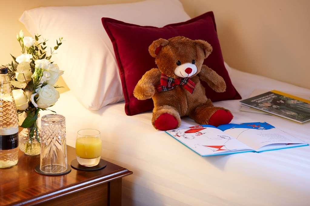 Macdonald Hill Valley Hotel, Spa & Golf Resort Уитчърч Стая снимка
