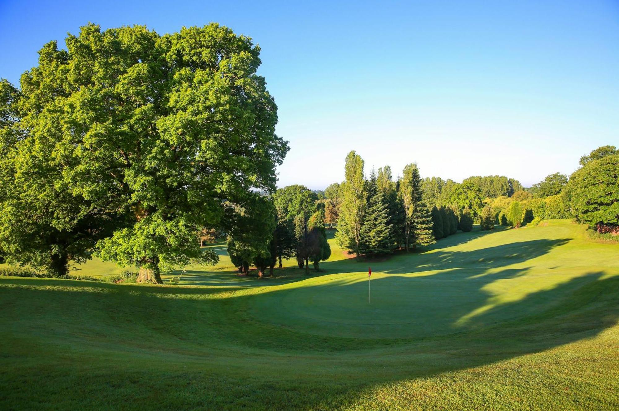 Macdonald Hill Valley Hotel, Spa & Golf Resort Уитчърч Екстериор снимка
