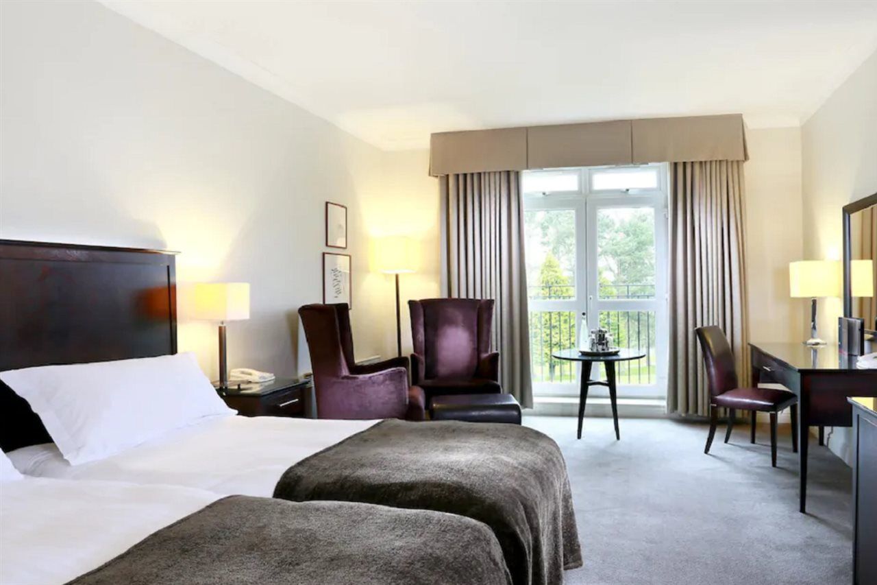 Macdonald Hill Valley Hotel, Spa & Golf Resort Уитчърч Екстериор снимка
