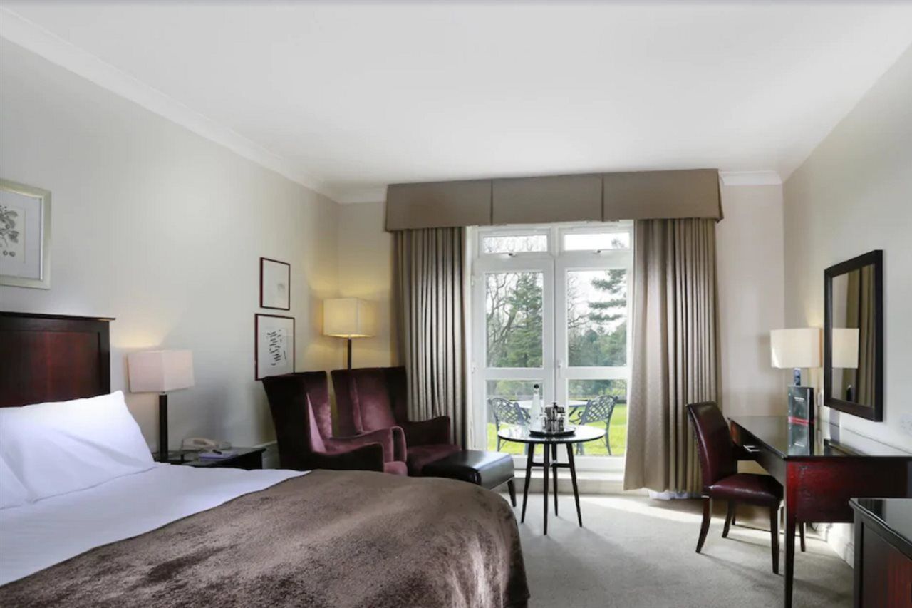 Macdonald Hill Valley Hotel, Spa & Golf Resort Уитчърч Екстериор снимка