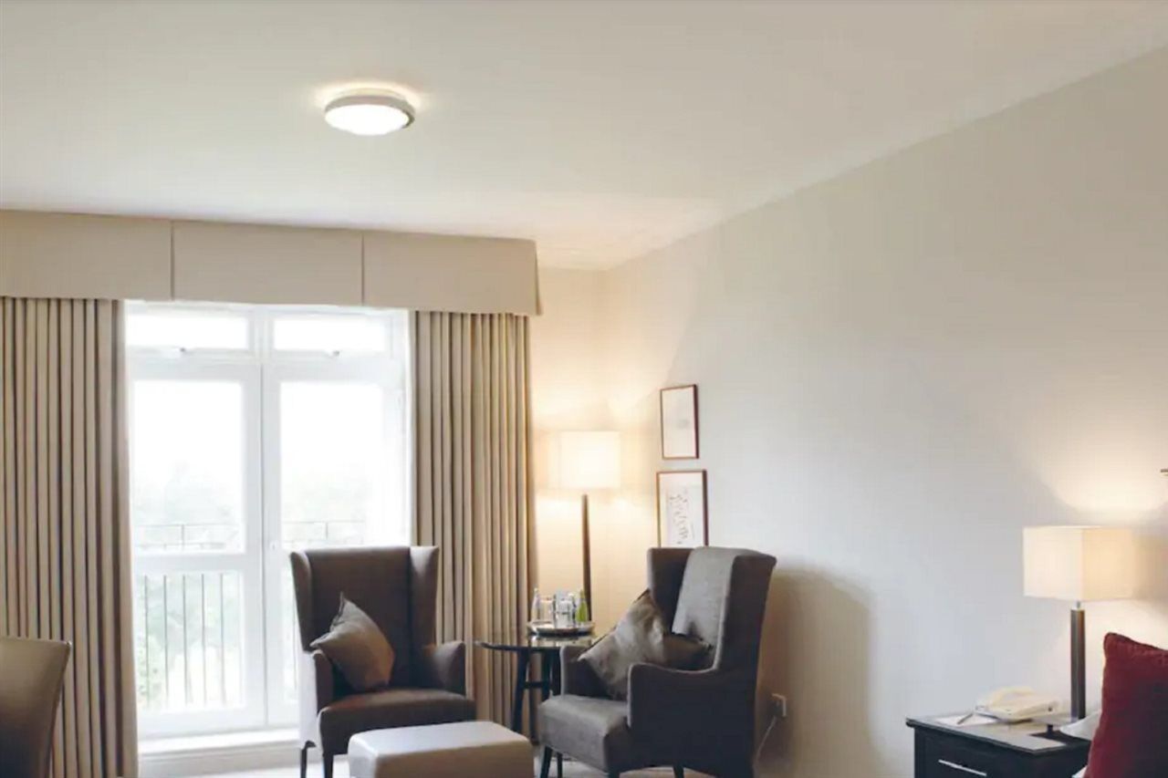 Macdonald Hill Valley Hotel, Spa & Golf Resort Уитчърч Екстериор снимка